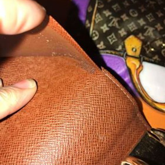 AUTHENTIC LOUIS VUITTON MEDIUM RING AGENDA COVER - Picture 8 of 16